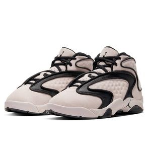 BRAND NEW US 9 Women’s Nike Air Jordan OG